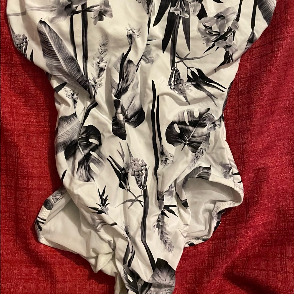 Fantasie Cocoa Island
High Neck Swimsuit - Picture 7 of 7